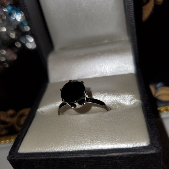 1.2 Carat AAA cubic zirconia black onyx ring - Picture 2 of 3